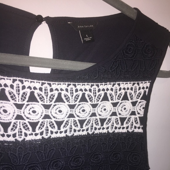 Navy & White Ann Taylor Blouse SZ L - Picture 3 of 4